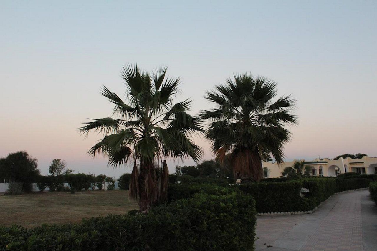 Complexe Touristique Sidi Salem Hotel Бизерта Екстериор снимка