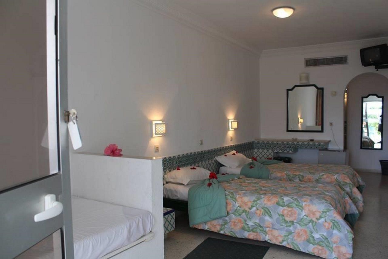 Complexe Touristique Sidi Salem Hotel Бизерта Екстериор снимка